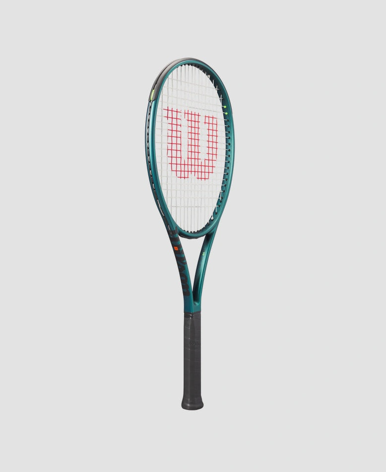 Wilson Blade 98 (16x19) v9 Tennis Racket